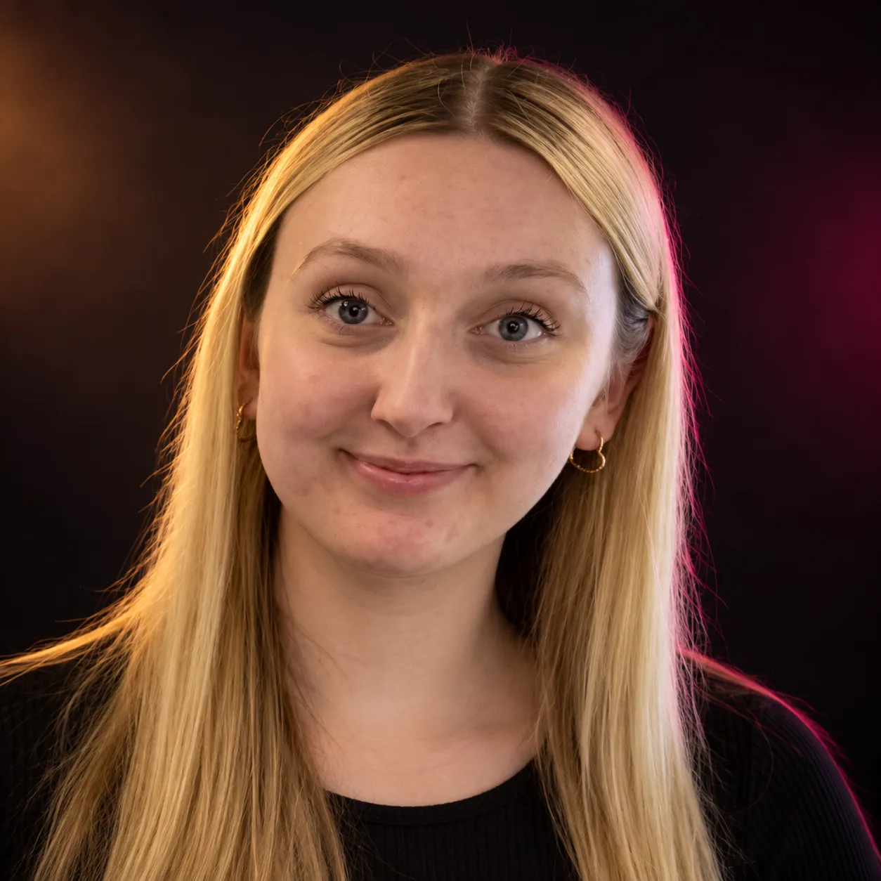 Headshot of Isabelle Rowe